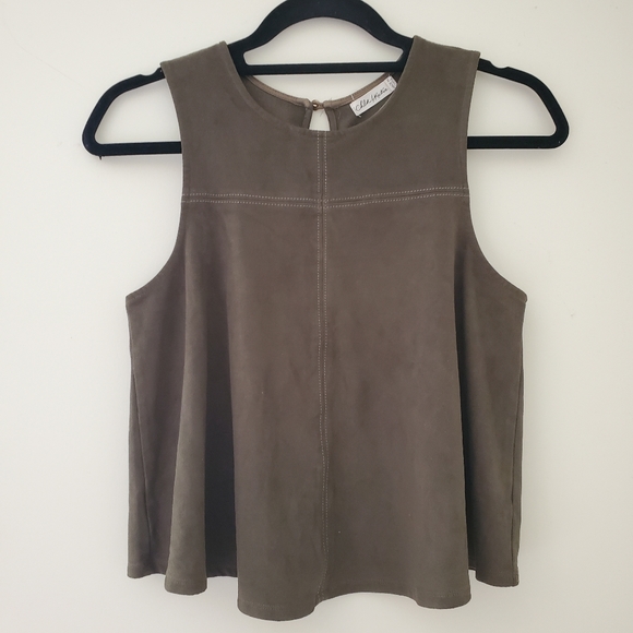 🔥3/$30 Chloe & Katie Tank - Picture 2 of 8